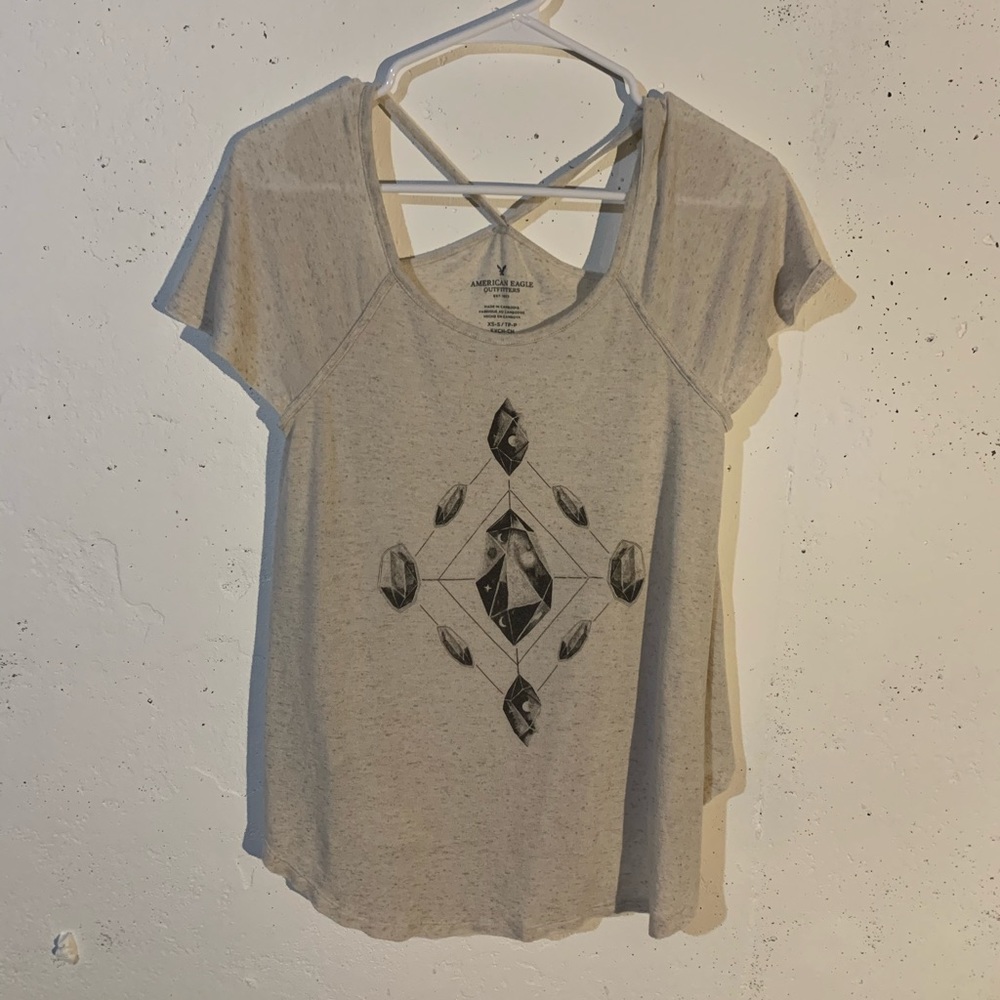 cream american eagle t-shirt